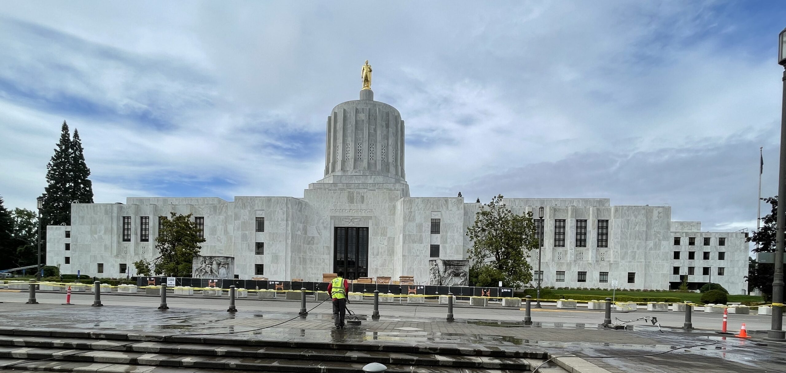 Commercial sidewalk and walkway cleaning