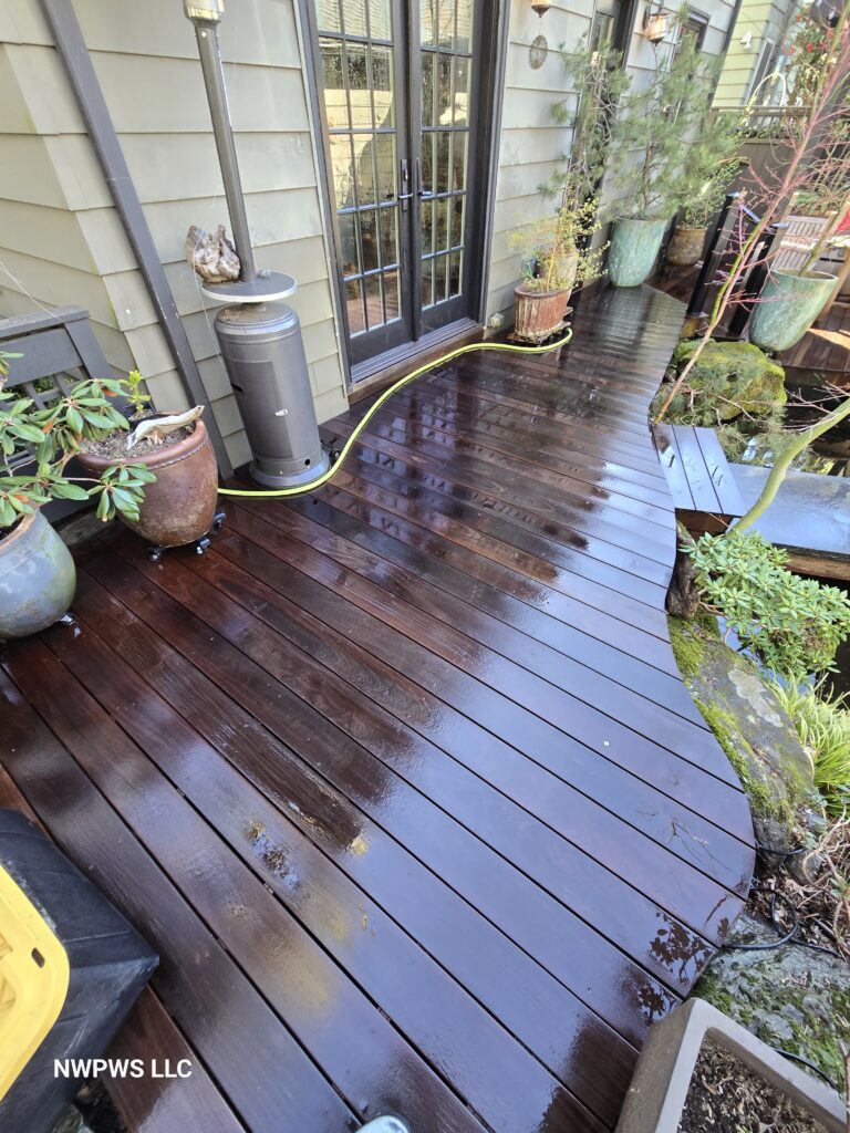 Deck cleaning after service image
